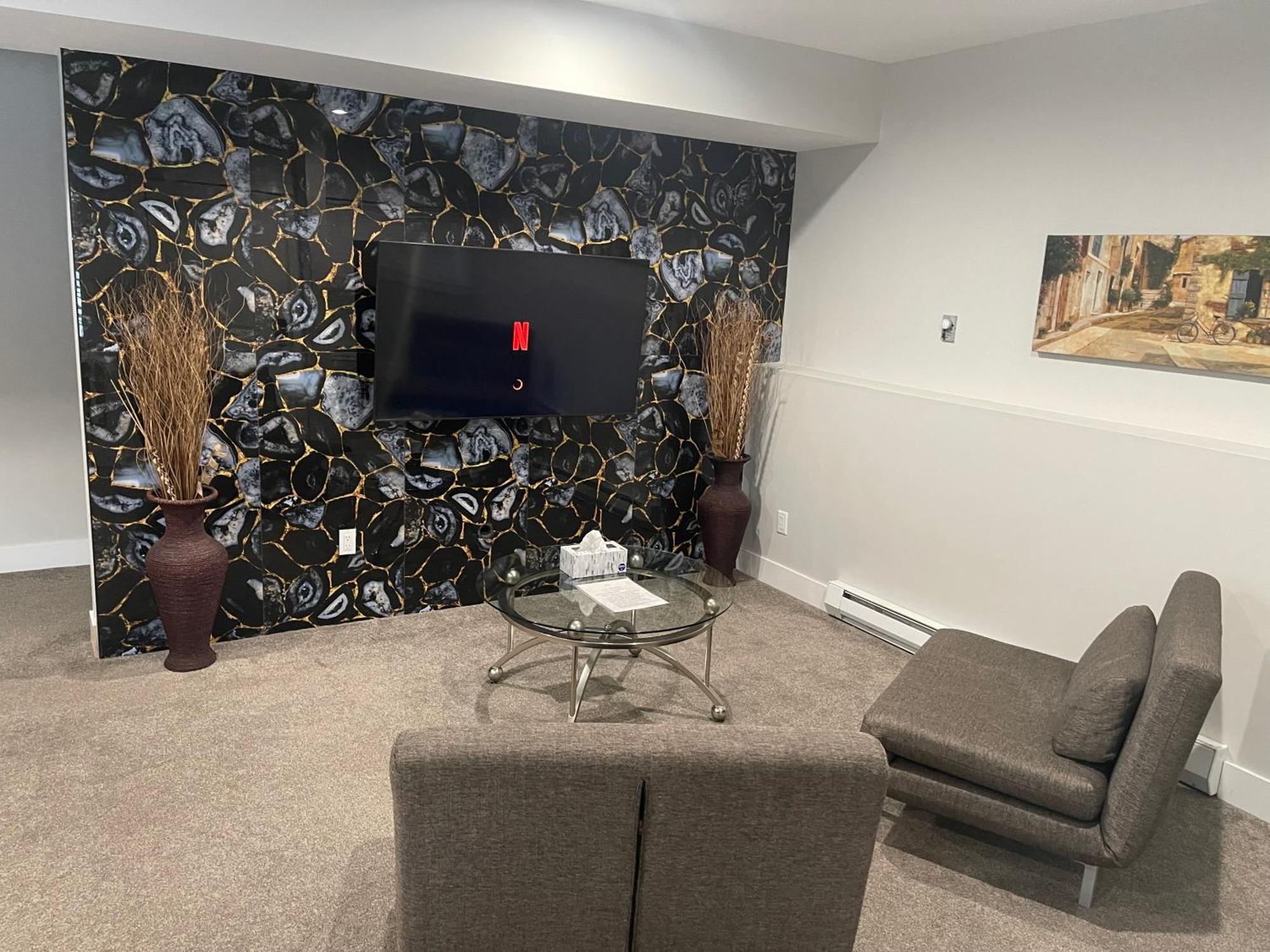 2 Bedroom Suite With Full Kitchen Ревелсток Екстер'єр фото
